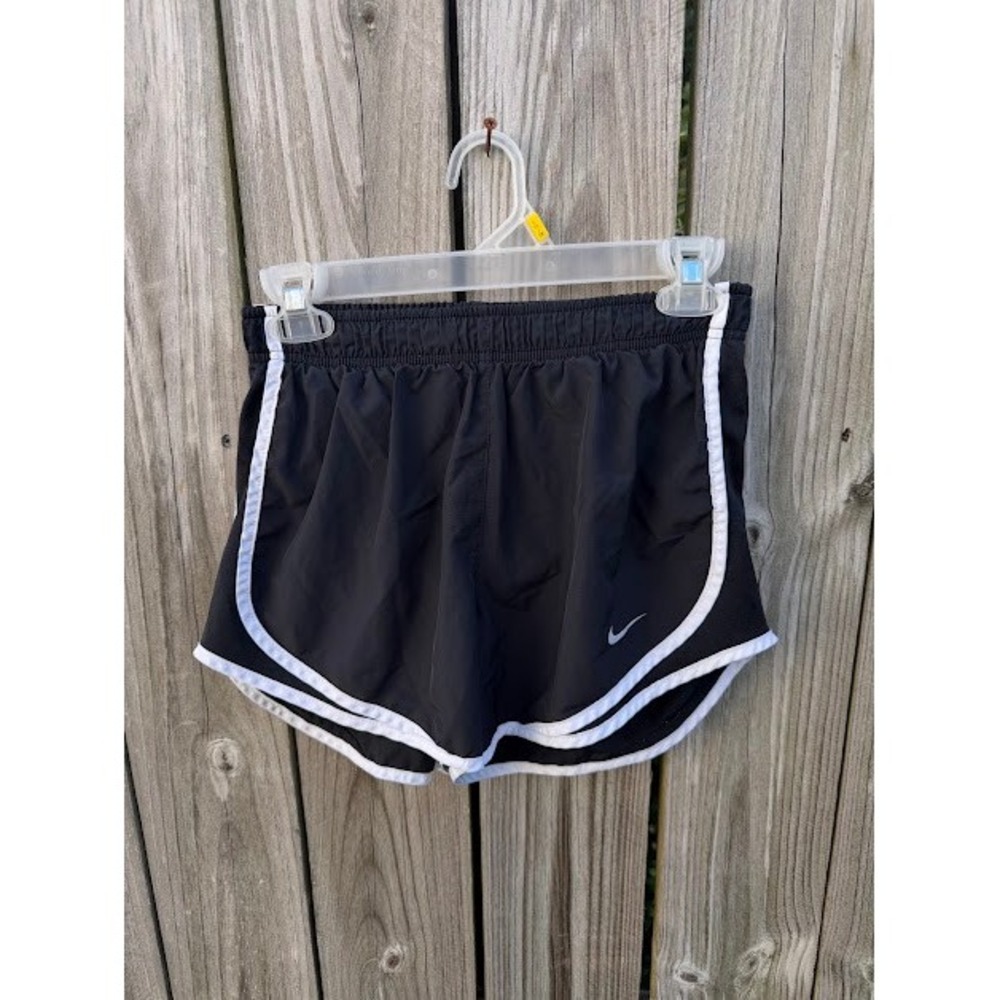 Athletic Running Nike Shorts S Black White Dri-FIT Dolphin Hem Gymcore